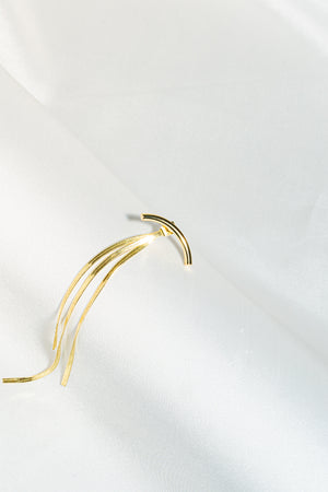 
            
                Load image into Gallery viewer, Sia Elegant Drop Earrings
            
        