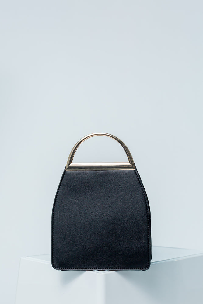 Emery Slim Shape Bag In Black