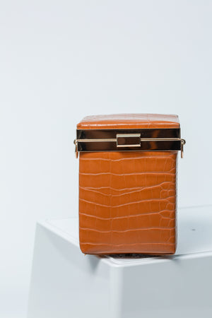 
            
                Load image into Gallery viewer, Sadie Box Bag In Tan
            
        